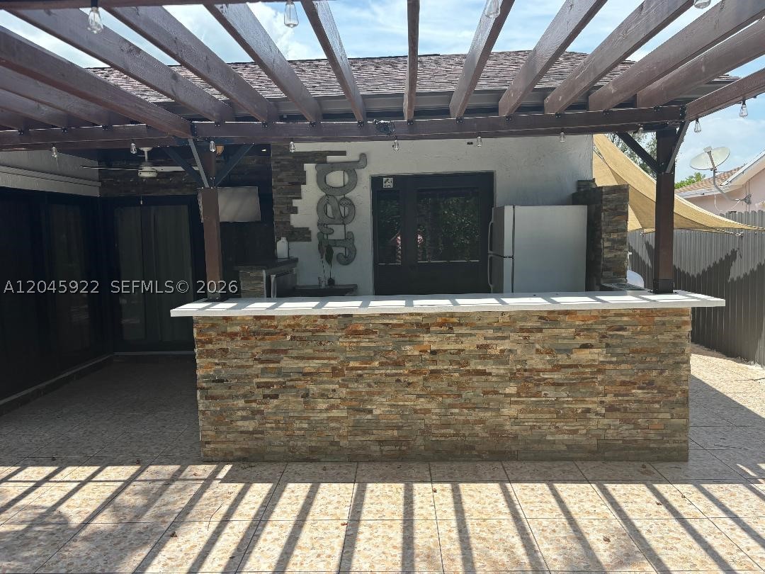 CAMBRIDGE ESTATES - Residential Lease