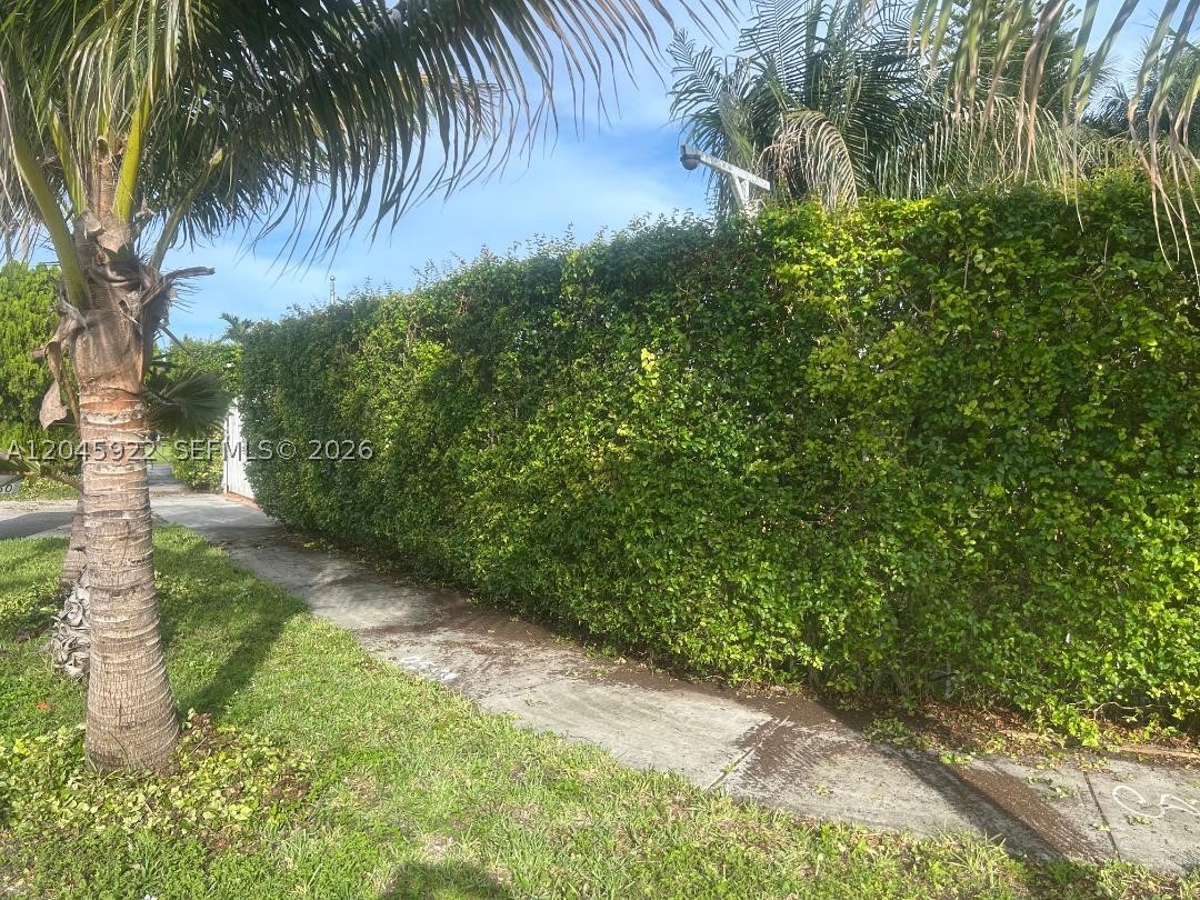CAMBRIDGE ESTATES - Residential Lease