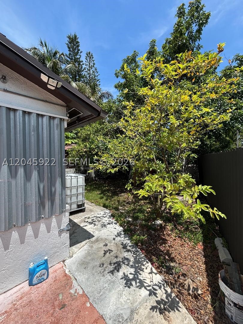 CAMBRIDGE ESTATES - Residential Lease