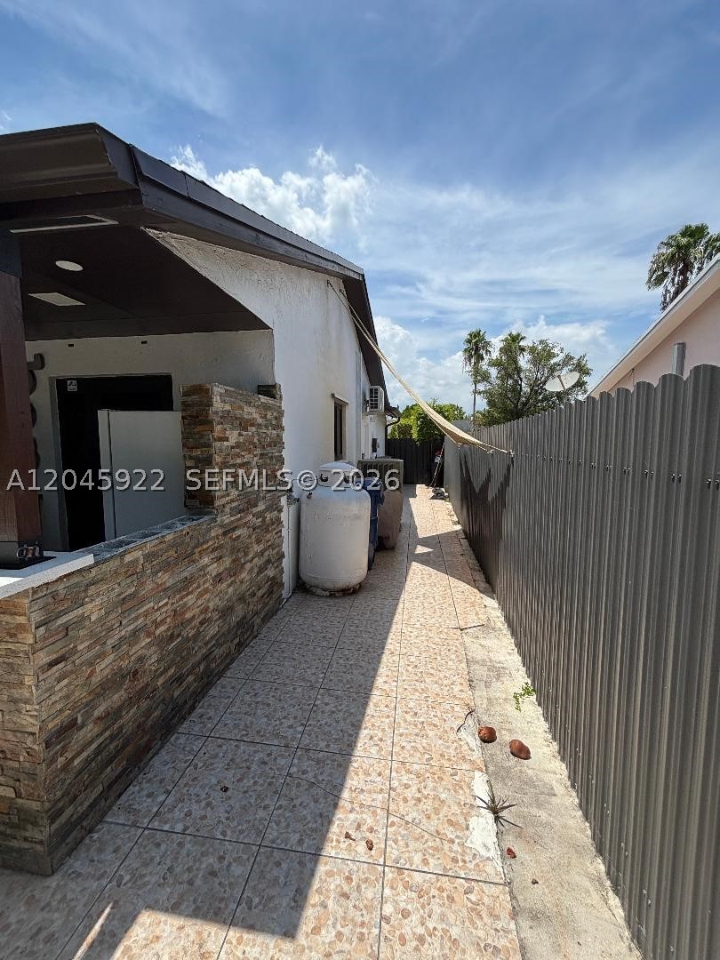 CAMBRIDGE ESTATES - Residential Lease