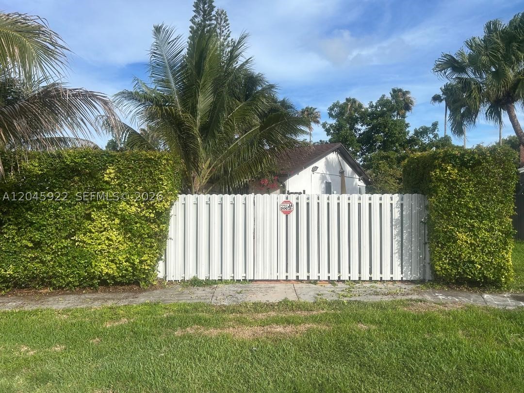 CAMBRIDGE ESTATES - Residential Lease