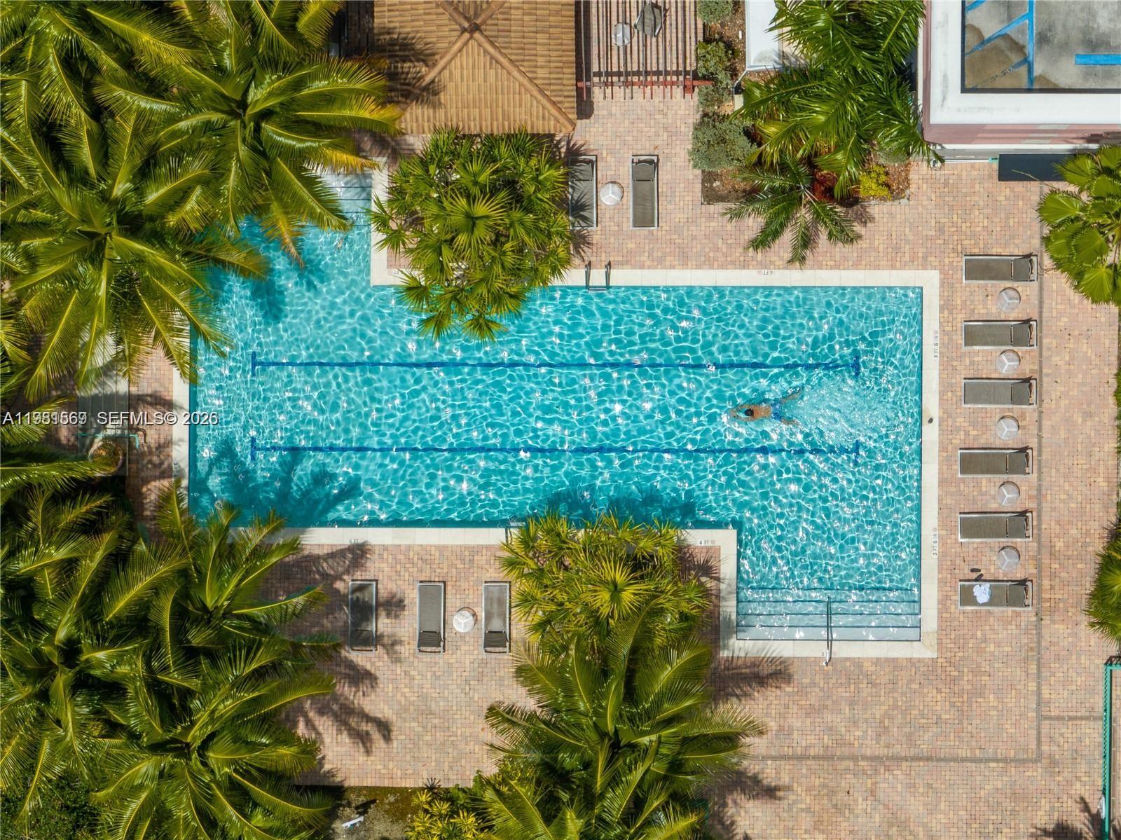 VALENCIA CONDO - Residential