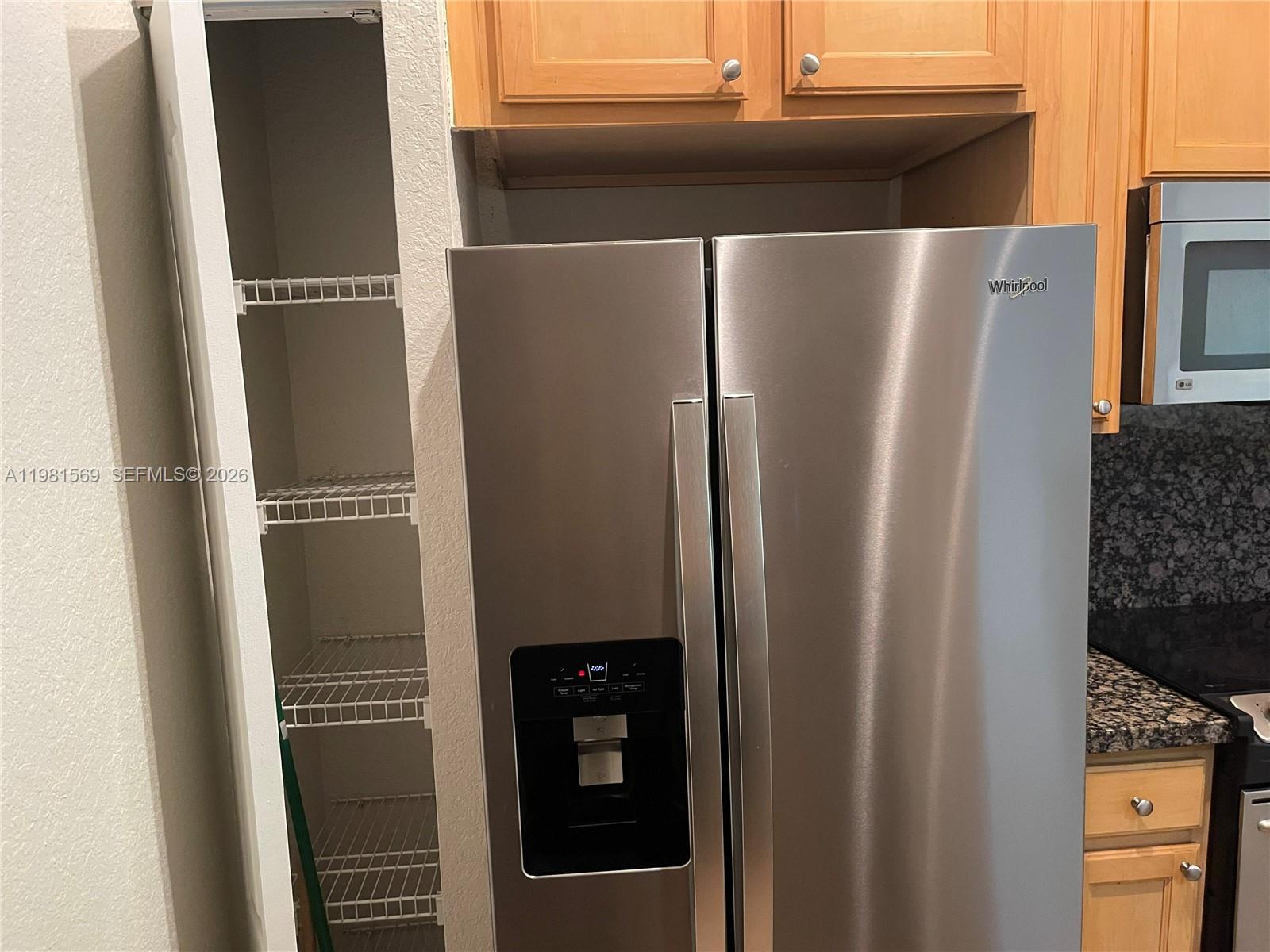 VALENCIA CONDO - Residential
