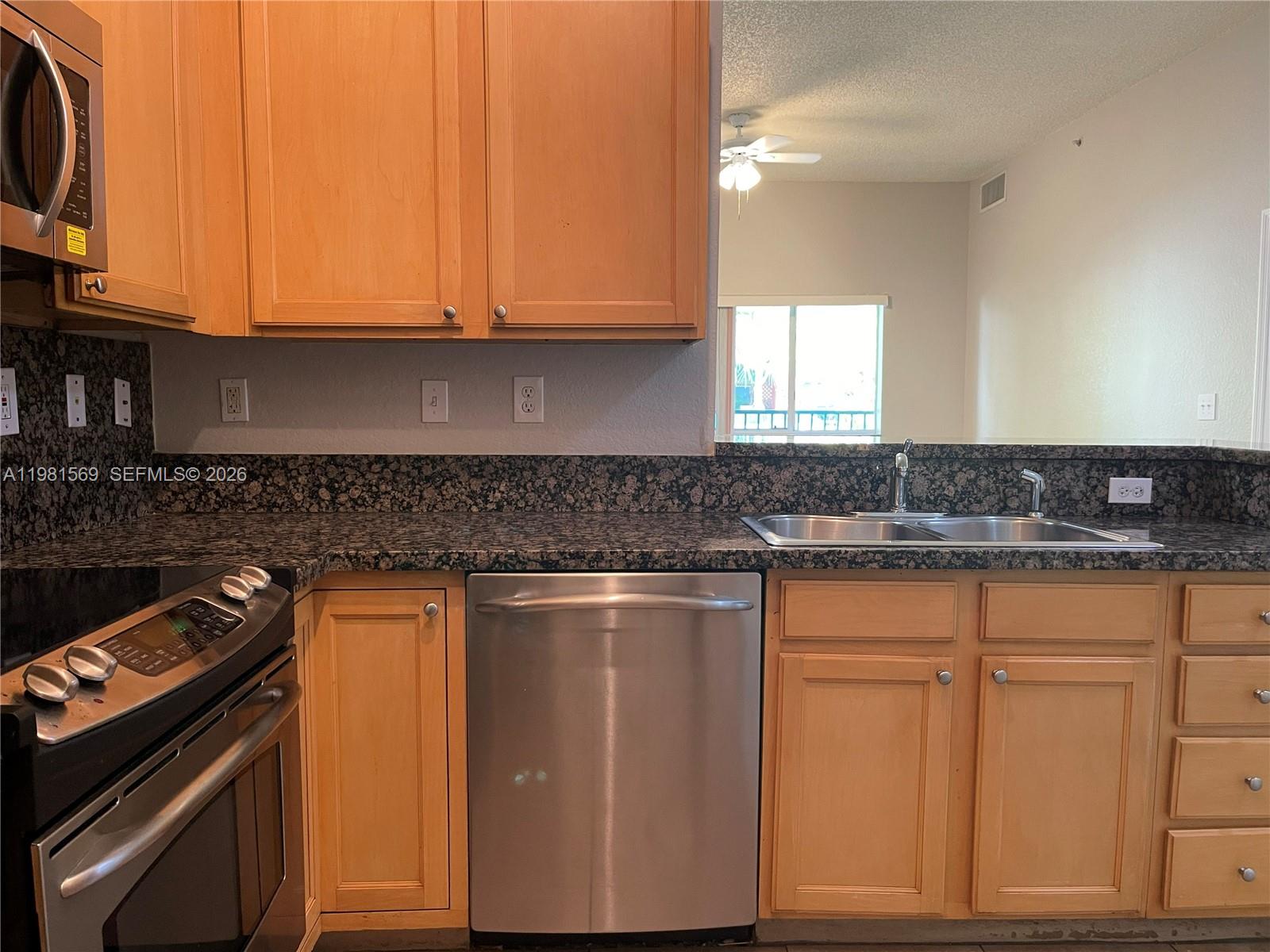 VALENCIA CONDO - Residential