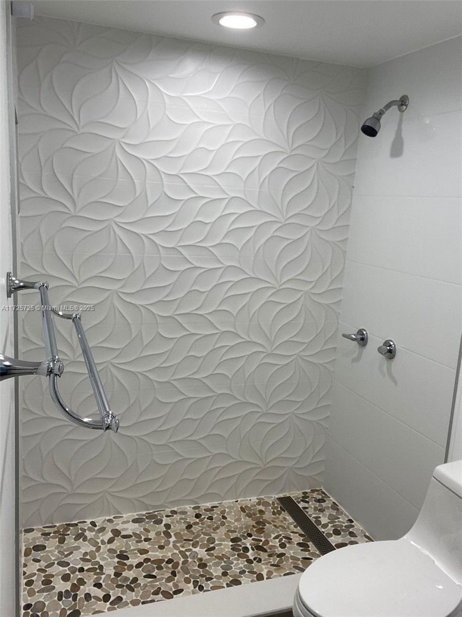 SUNSET VILLAS NO 3 CONDO - Residential Lease