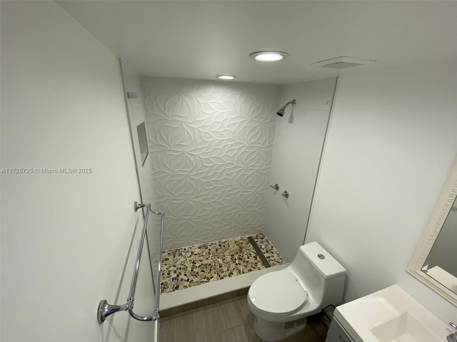 SUNSET VILLAS NO 3 CONDO - Residential Lease