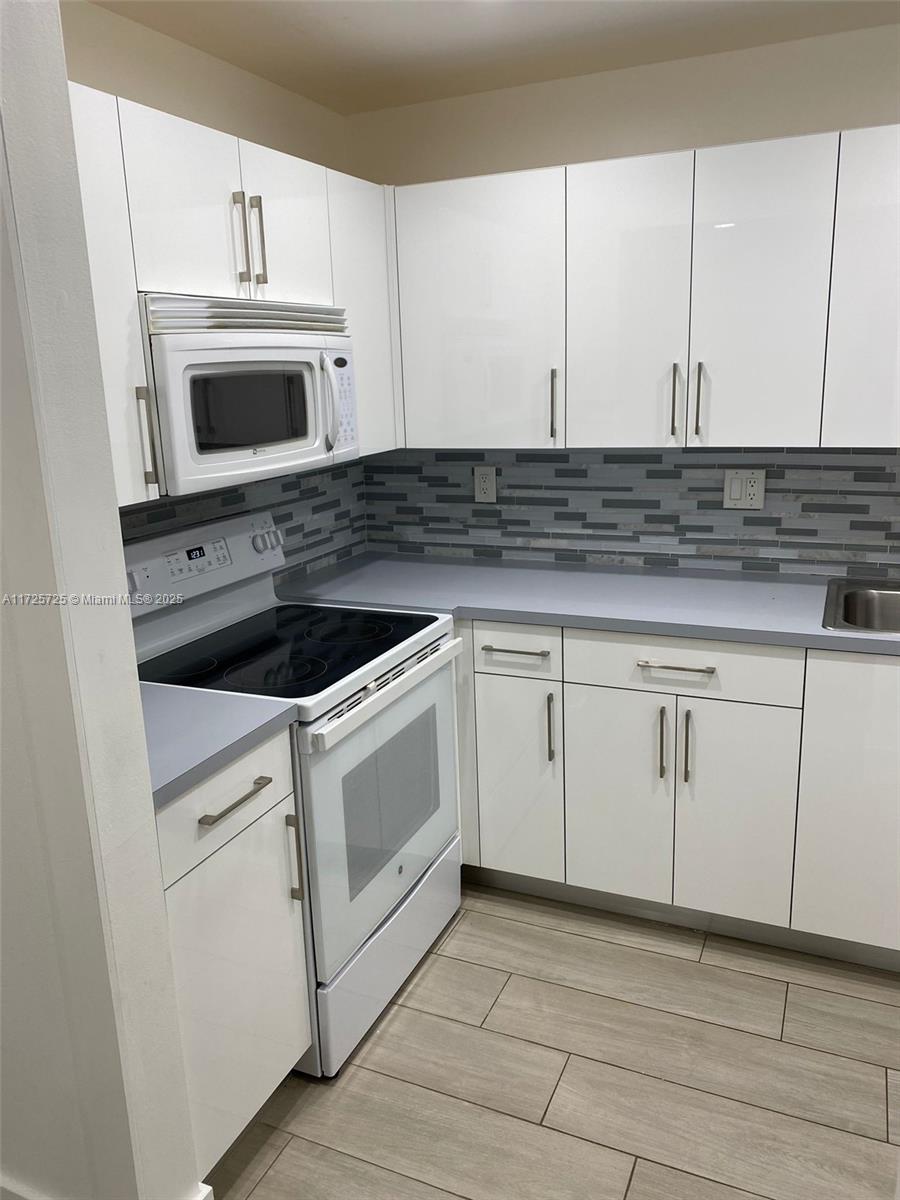 SUNSET VILLAS NO 3 CONDO - Residential Lease