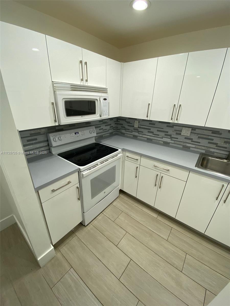 SUNSET VILLAS NO 3 CONDO - Residential Lease