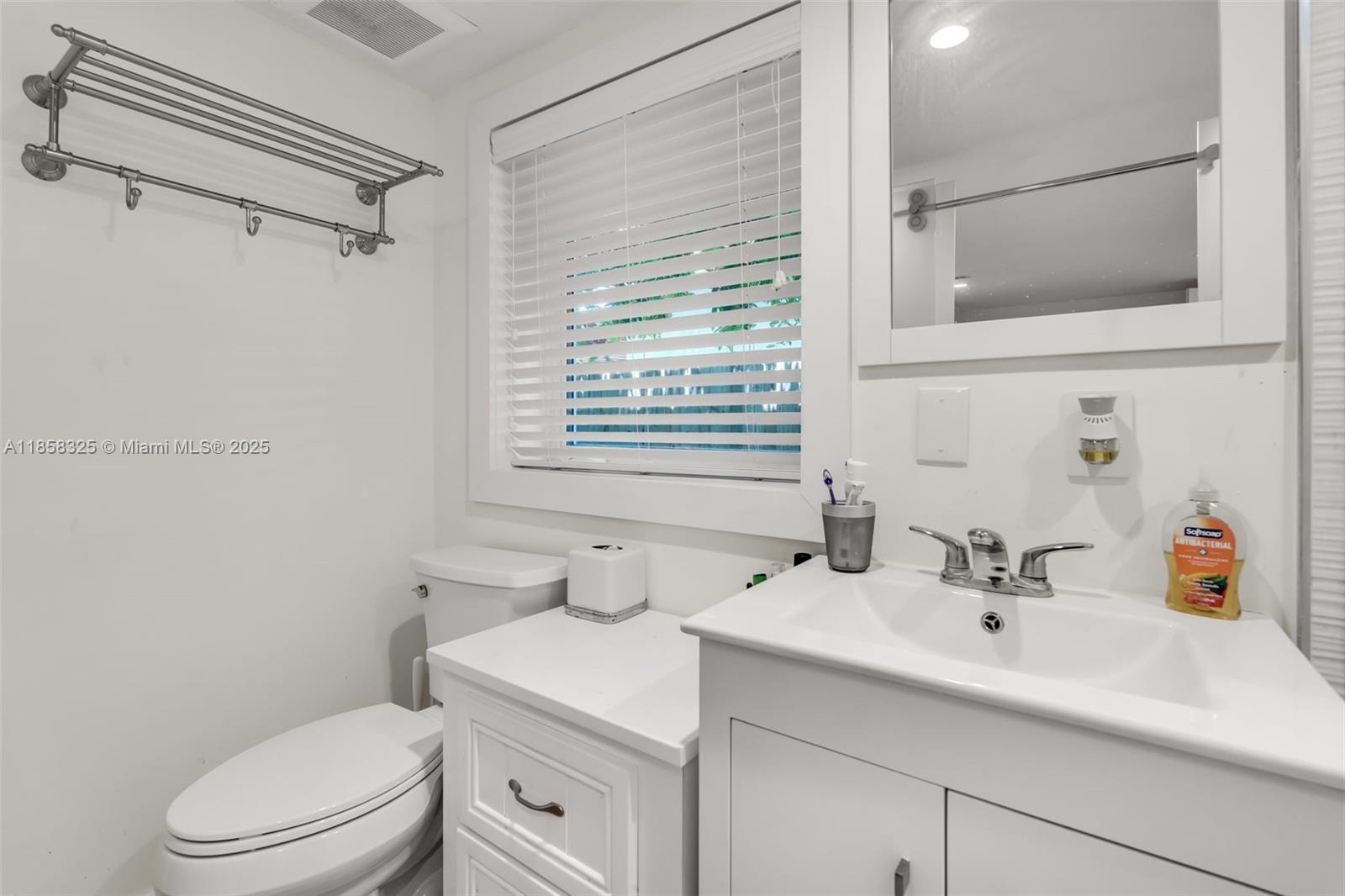 BISCAYNE KEY ESTATES - Residential