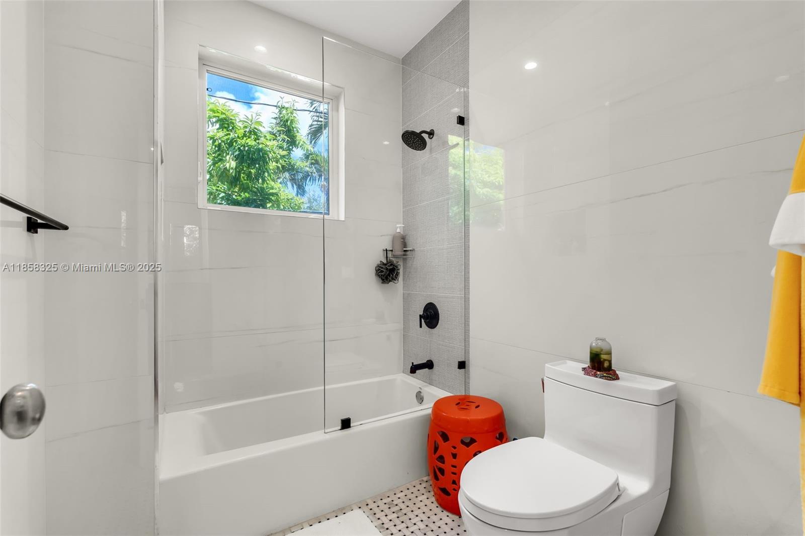 BISCAYNE KEY ESTATES - Residential