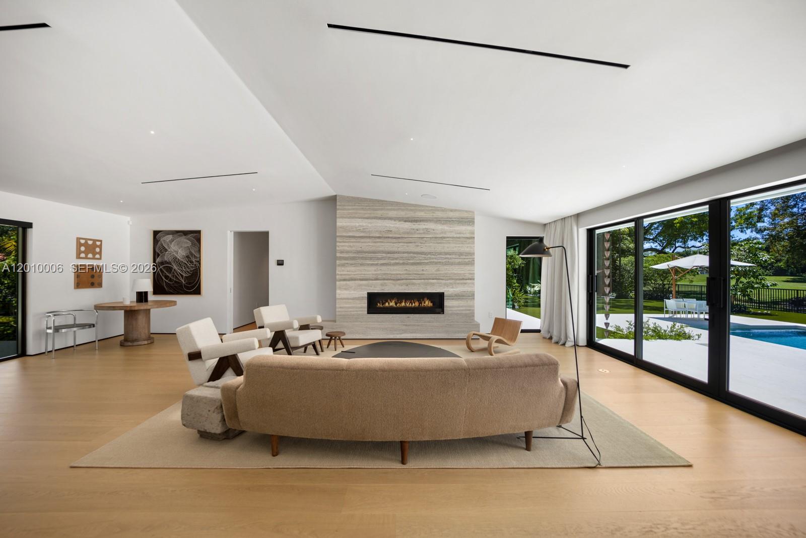 CORAL GABLES COUNTRY CLUB - Residential