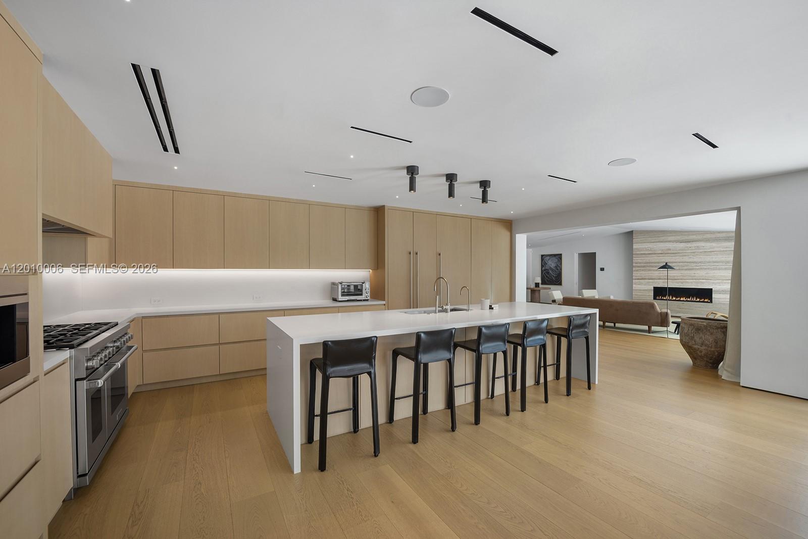 CORAL GABLES COUNTRY CLUB - Residential