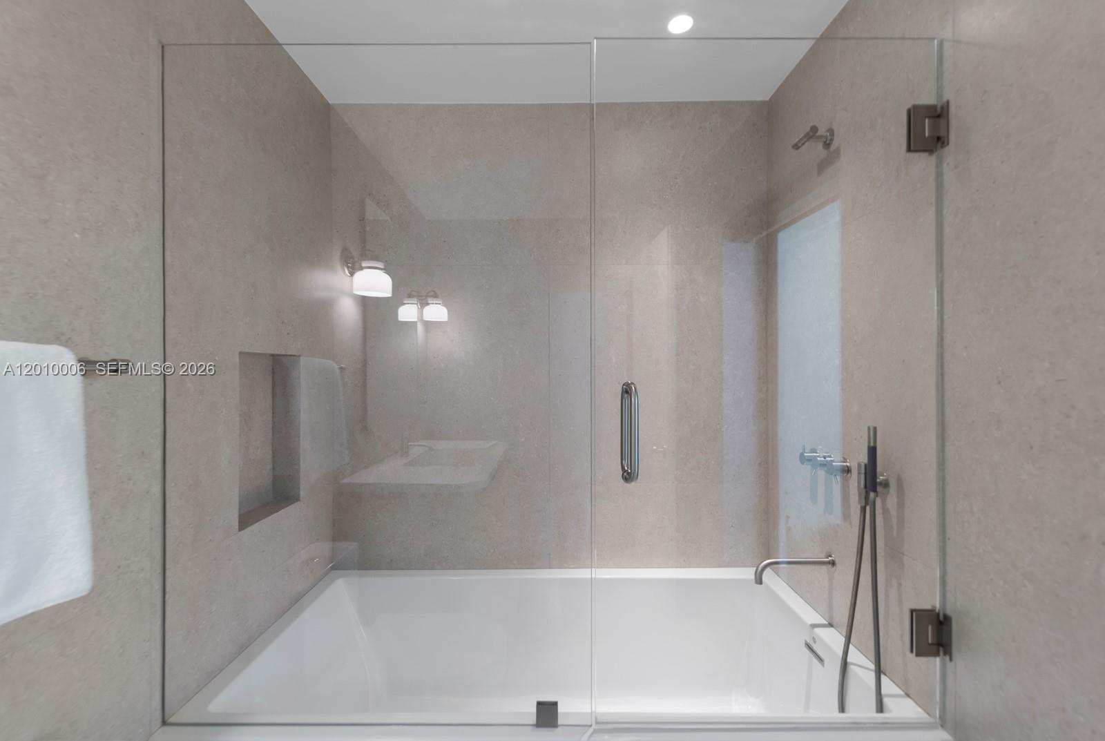 CORAL GABLES COUNTRY CLUB - Residential