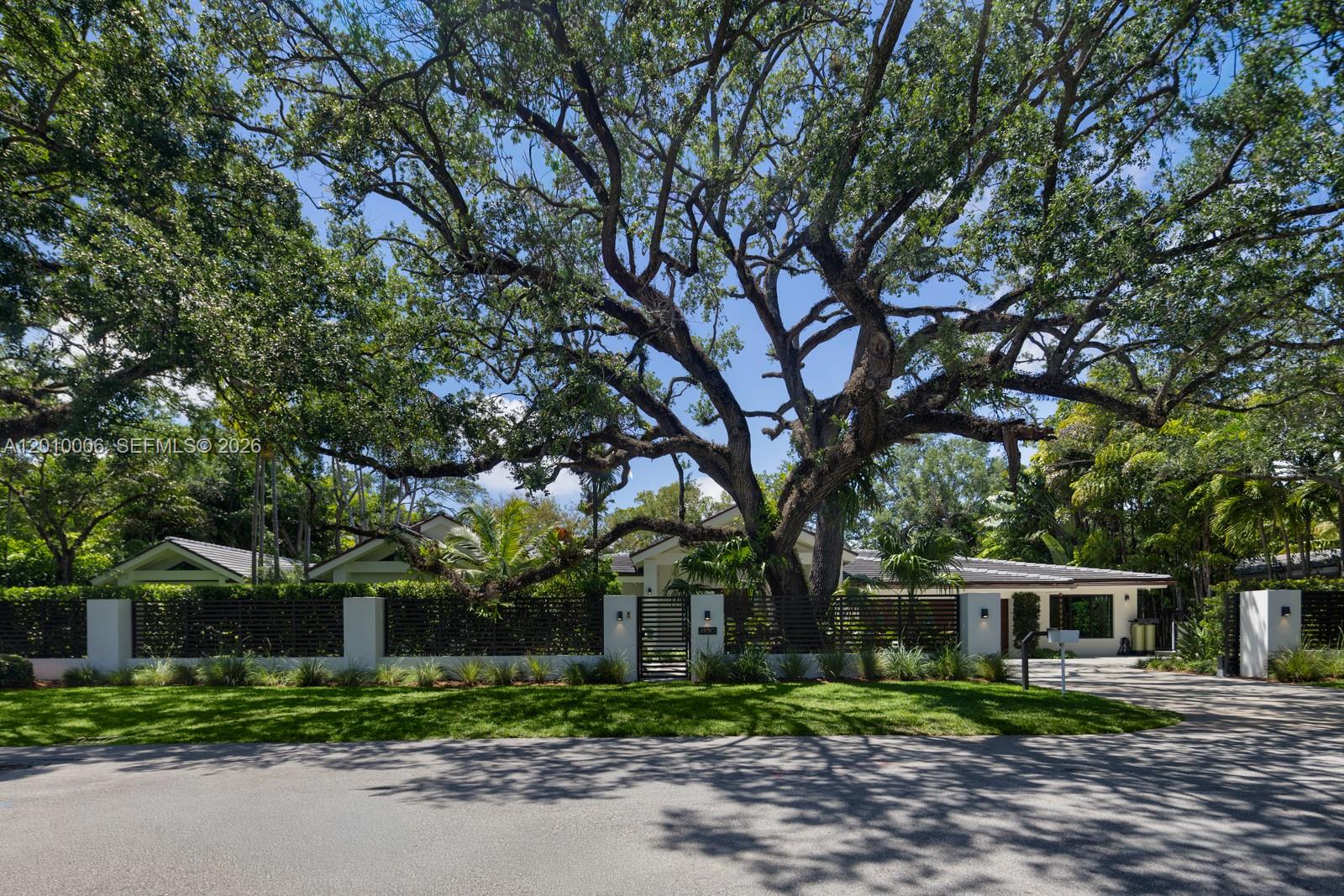 CORAL GABLES COUNTRY CLUB - Residential