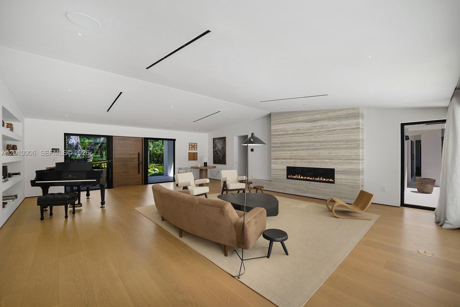 CORAL GABLES COUNTRY CLUB - Residential