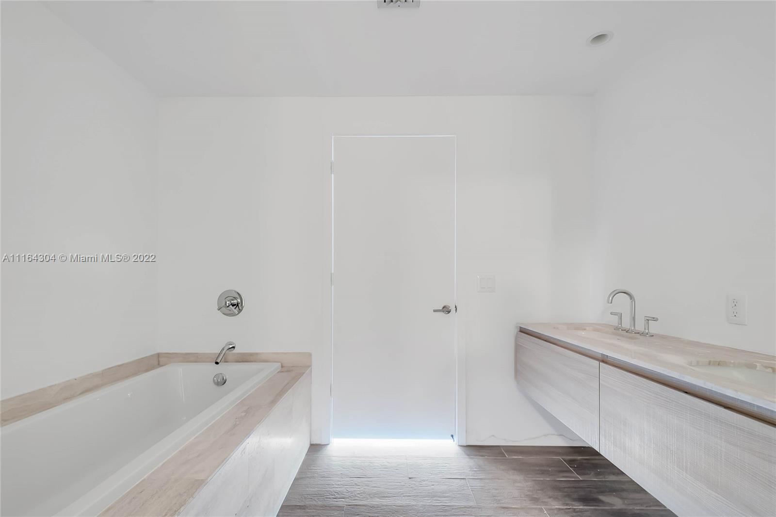 BISCAYNE BEACH CONDO - Residential