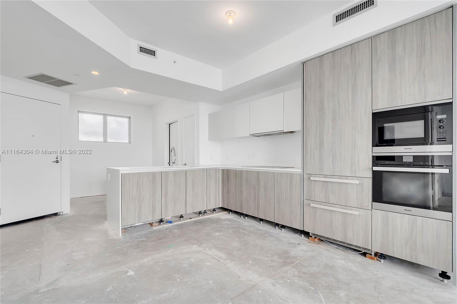 BISCAYNE BEACH CONDO - Residential
