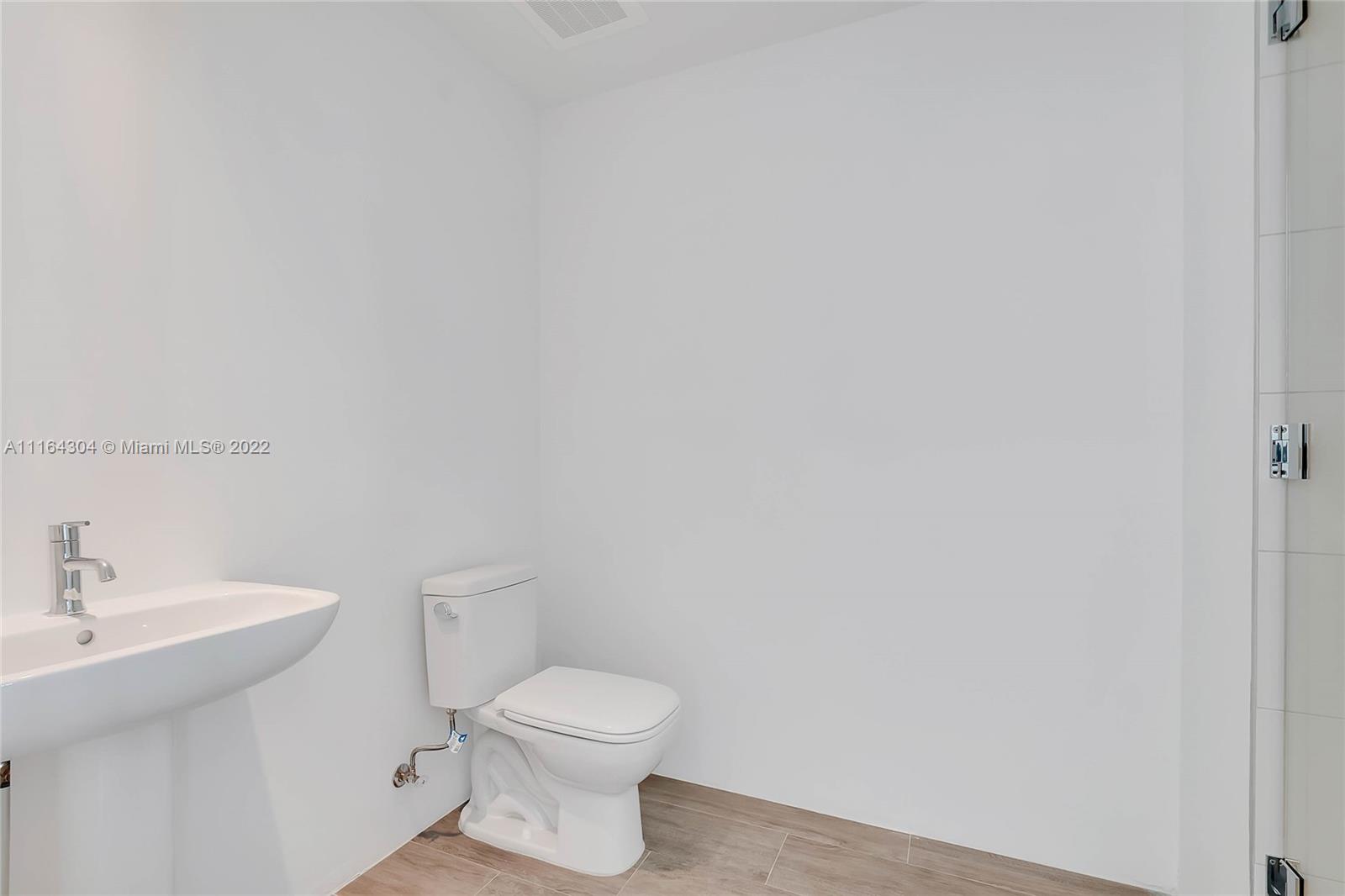 BISCAYNE BEACH CONDO - Residential