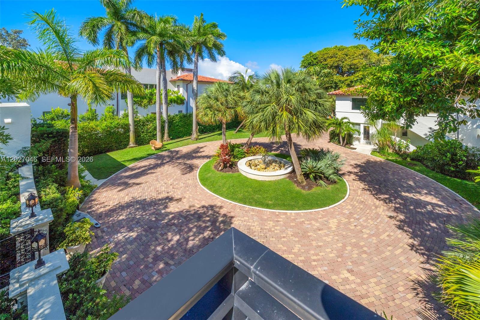 A historic estate in the heart of Miami Beach, Overlooking Indian creek canal providing ocean access. Guest house included, Lush tropical landscaping provide you with an Oasis getaway.