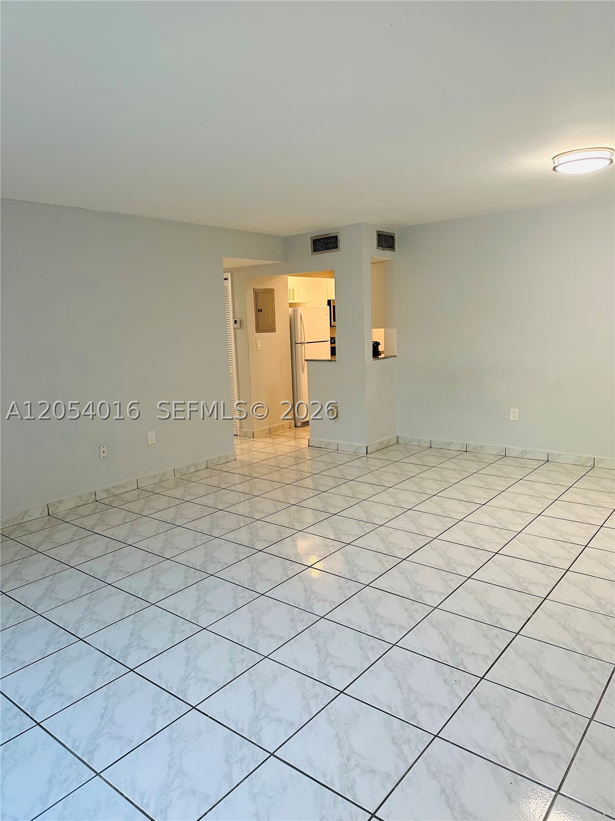 KINGSTON SQUARE CONDO - Residential Lease