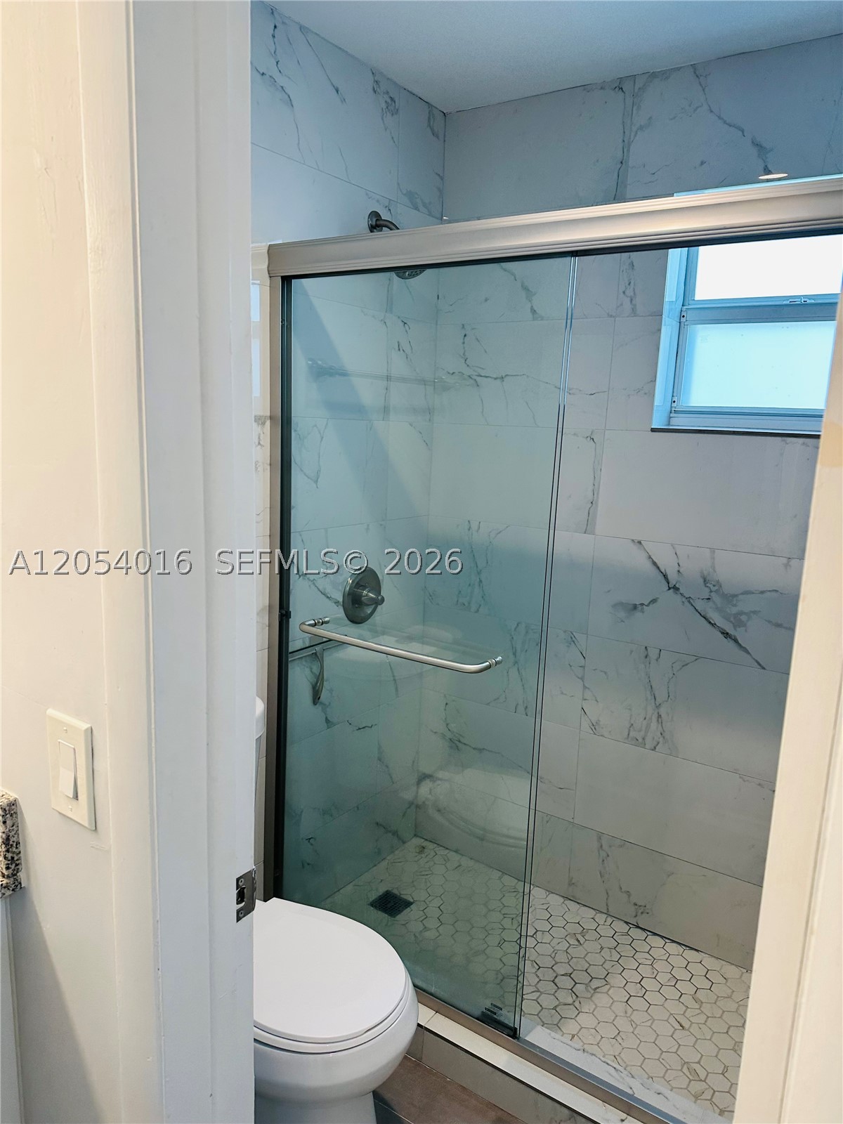 KINGSTON SQUARE CONDO - Residential Lease