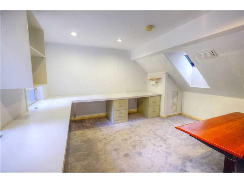MCKEAN OAKS - Residential