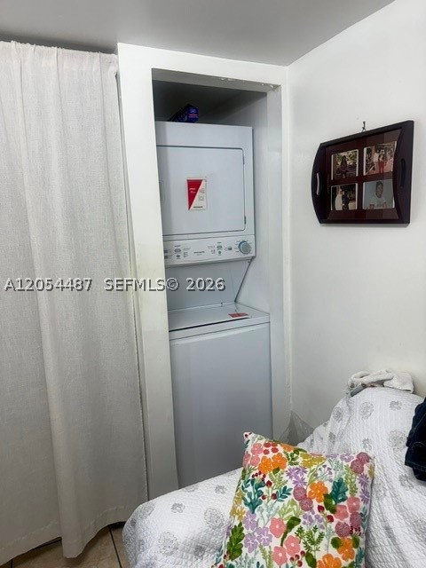 GOLDEN HOMES - Residential