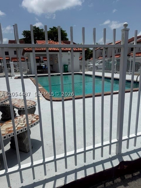 GOLDEN HOMES - Residential