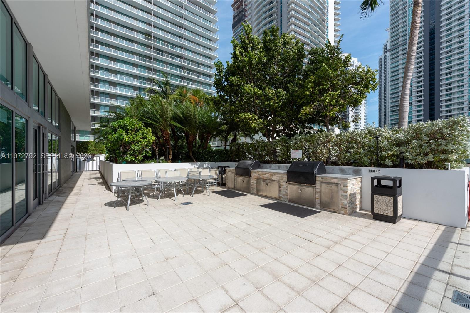 THE AXIS ON BRICKELL COND - Residential