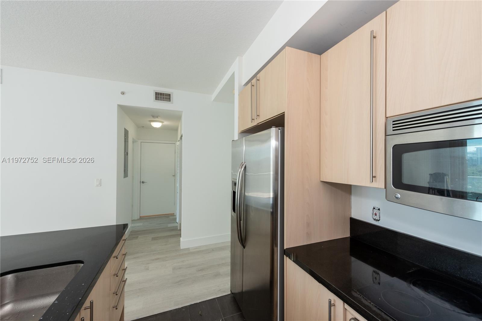 THE AXIS ON BRICKELL COND - Residential