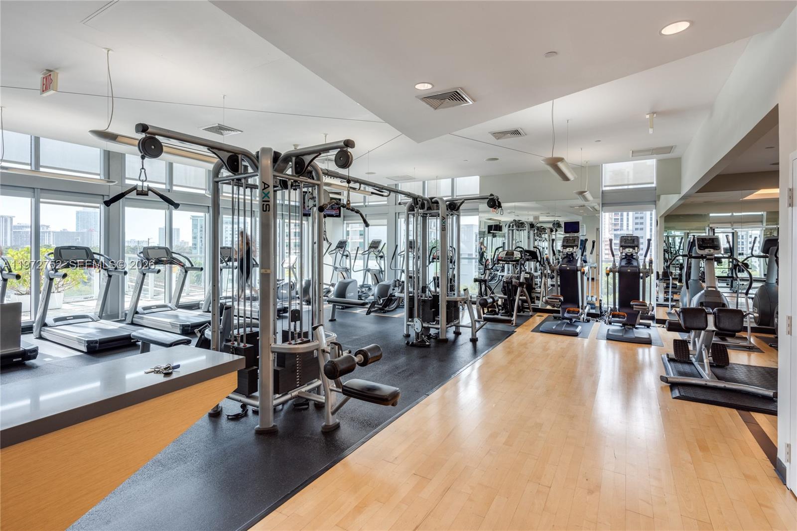 THE AXIS ON BRICKELL COND - Residential