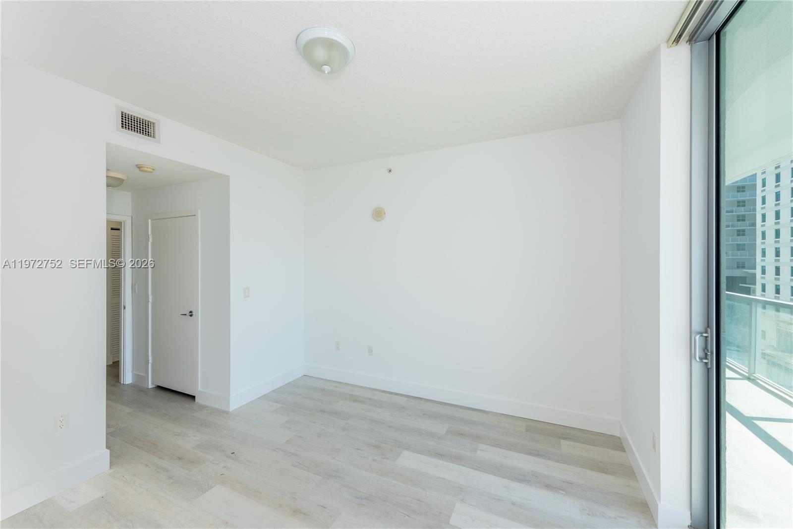 THE AXIS ON BRICKELL COND - Residential