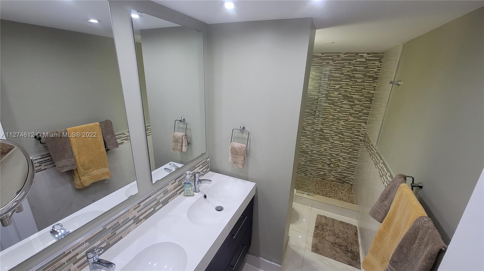 HILLCREST EAST 22 - Residential