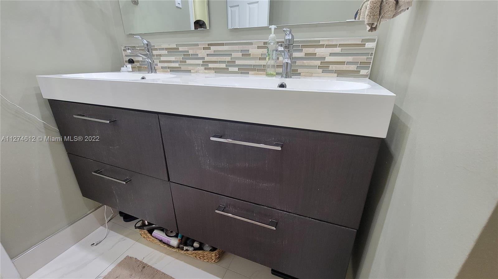 HILLCREST EAST 22 - Residential