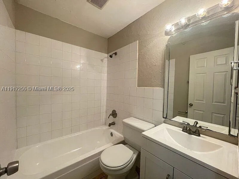 COLLIER MANOR 4TH ADD - Residential Income