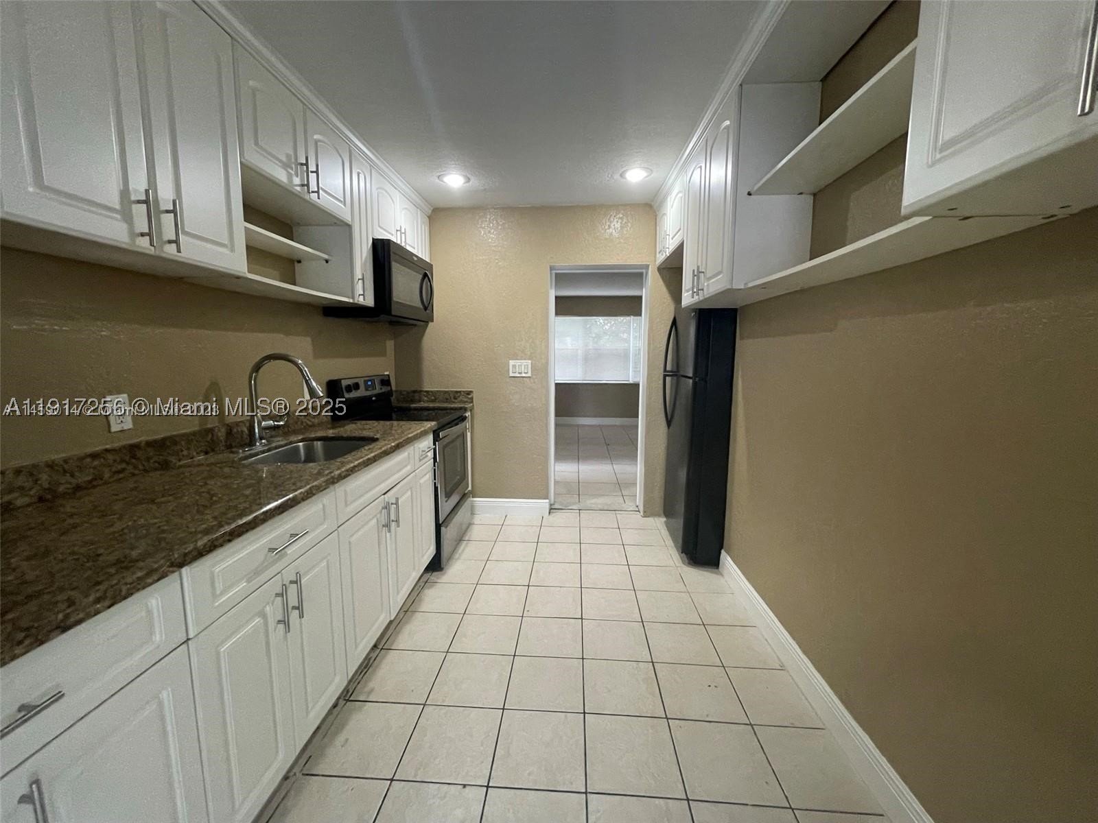 COLLIER MANOR 4TH ADD - Residential Income