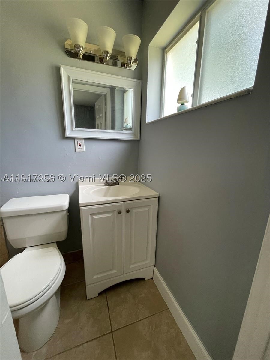COLLIER MANOR 4TH ADD - Residential Income