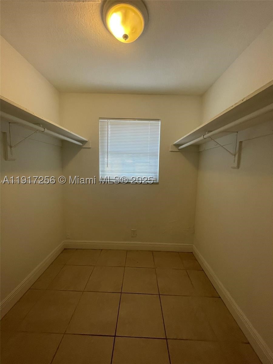 COLLIER MANOR 4TH ADD - Residential Income