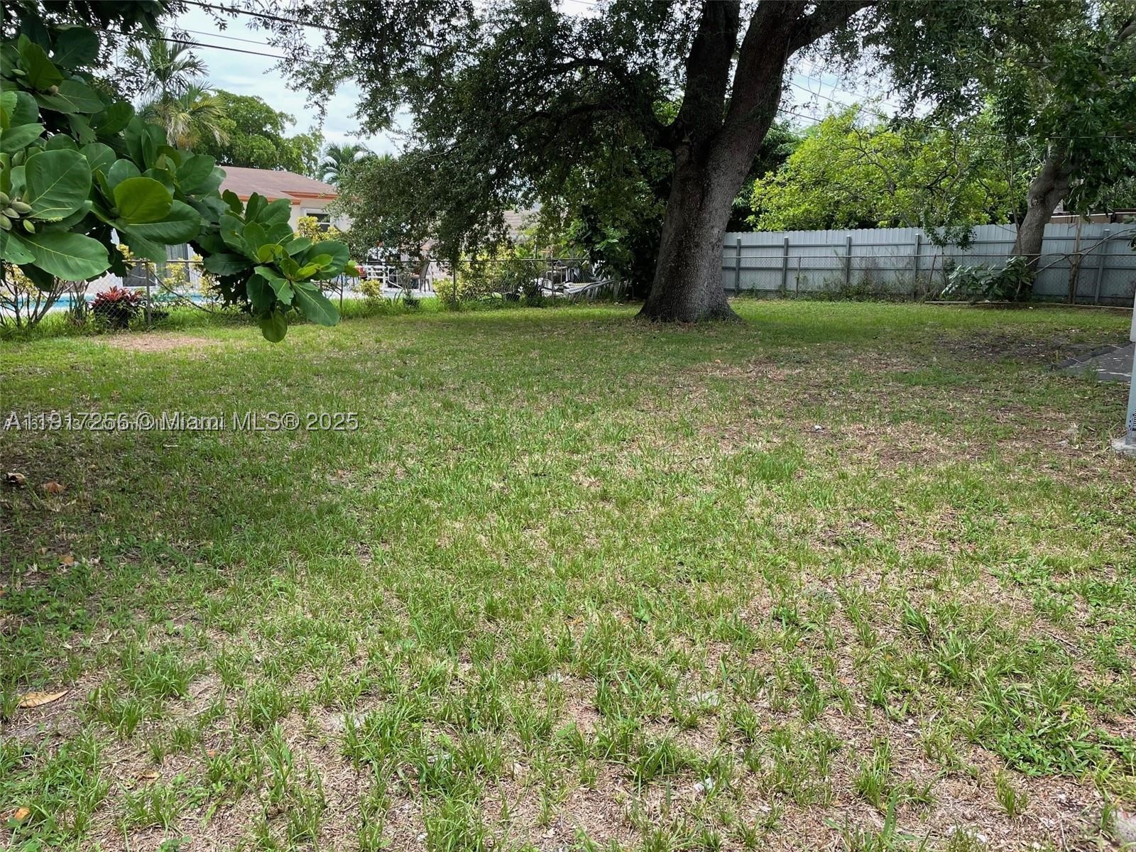 COLLIER MANOR 4TH ADD - Residential Income