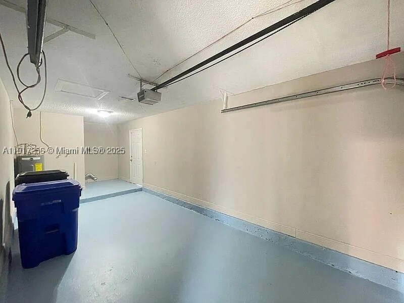 COLLIER MANOR 4TH ADD - Residential Income