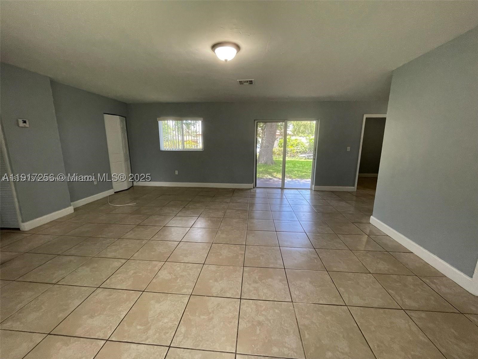 COLLIER MANOR 4TH ADD - Residential Income