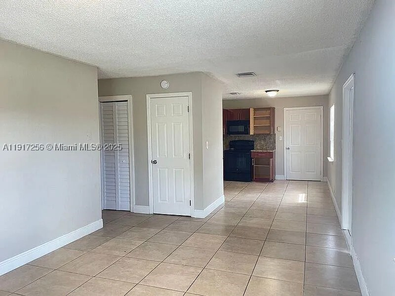 COLLIER MANOR 4TH ADD - Residential Income
