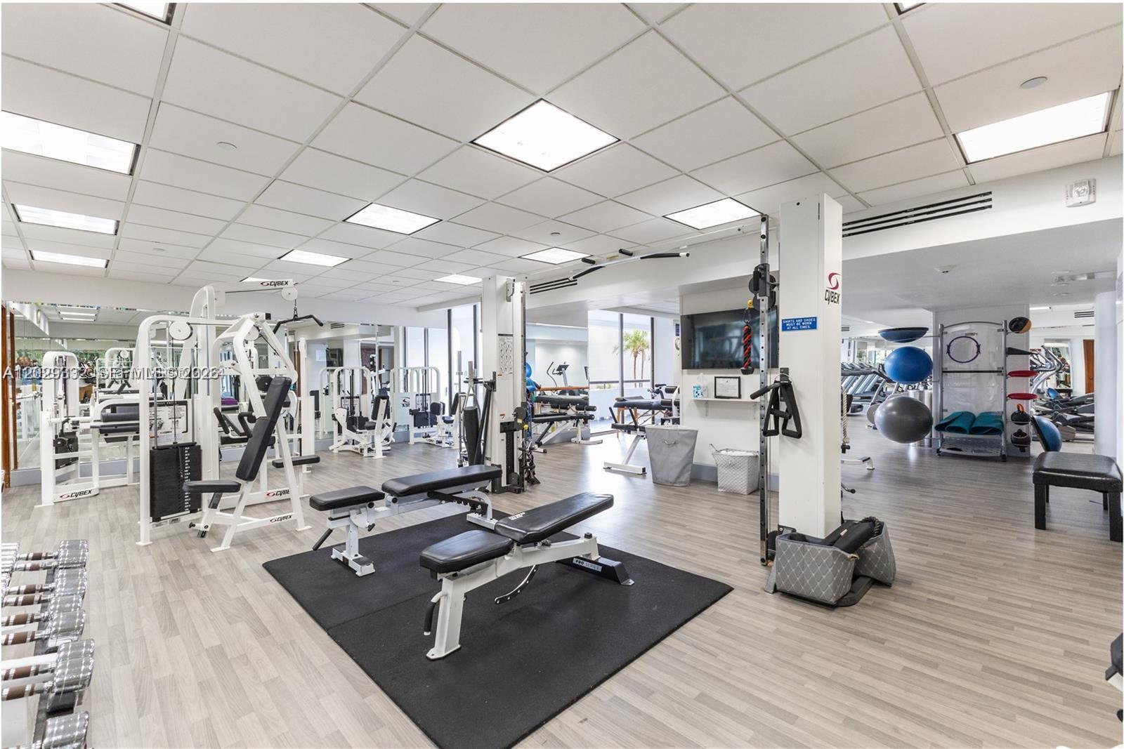 TURNBERRY ISLE CONDO - Residential Lease
