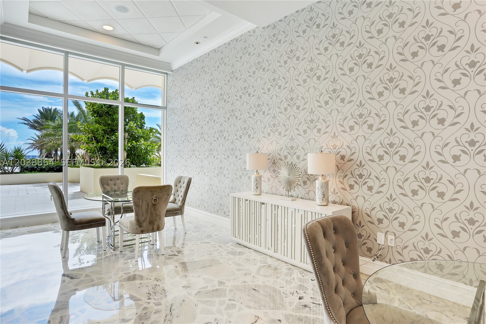 WAVE CONDO - Residential