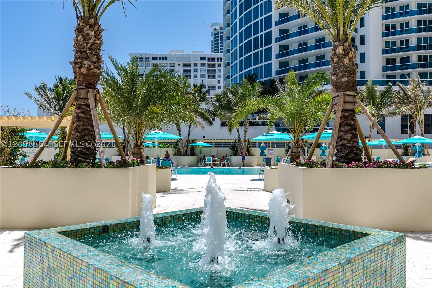 WAVE CONDO - Residential