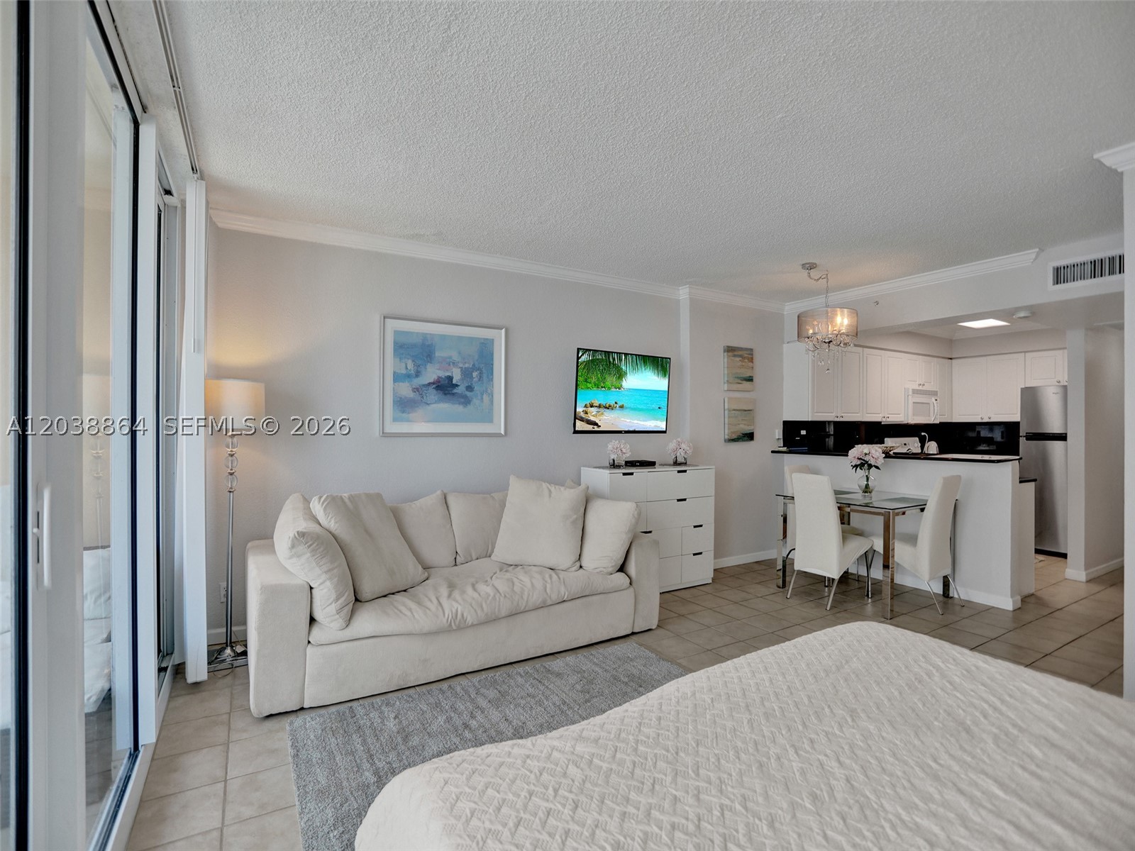 WAVE CONDO - Residential