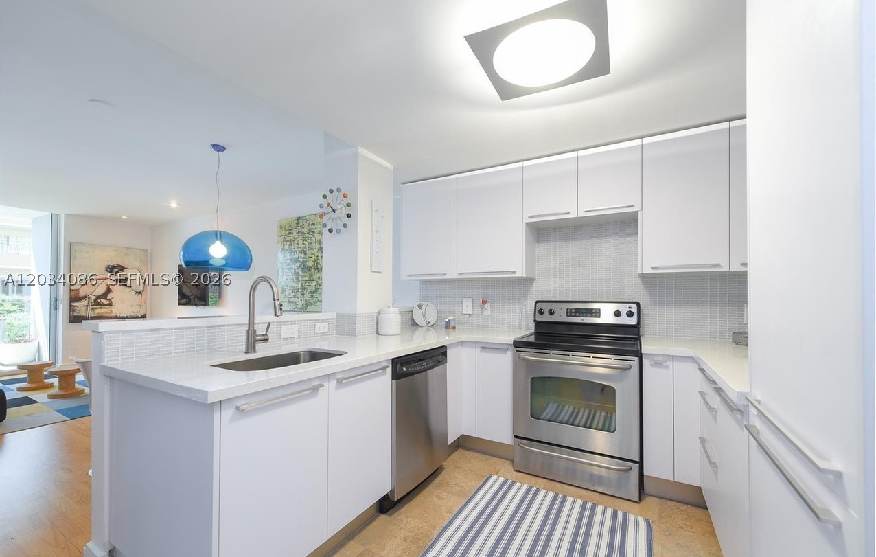 LOFTS AT MAYFAIR CONDO - Residential
