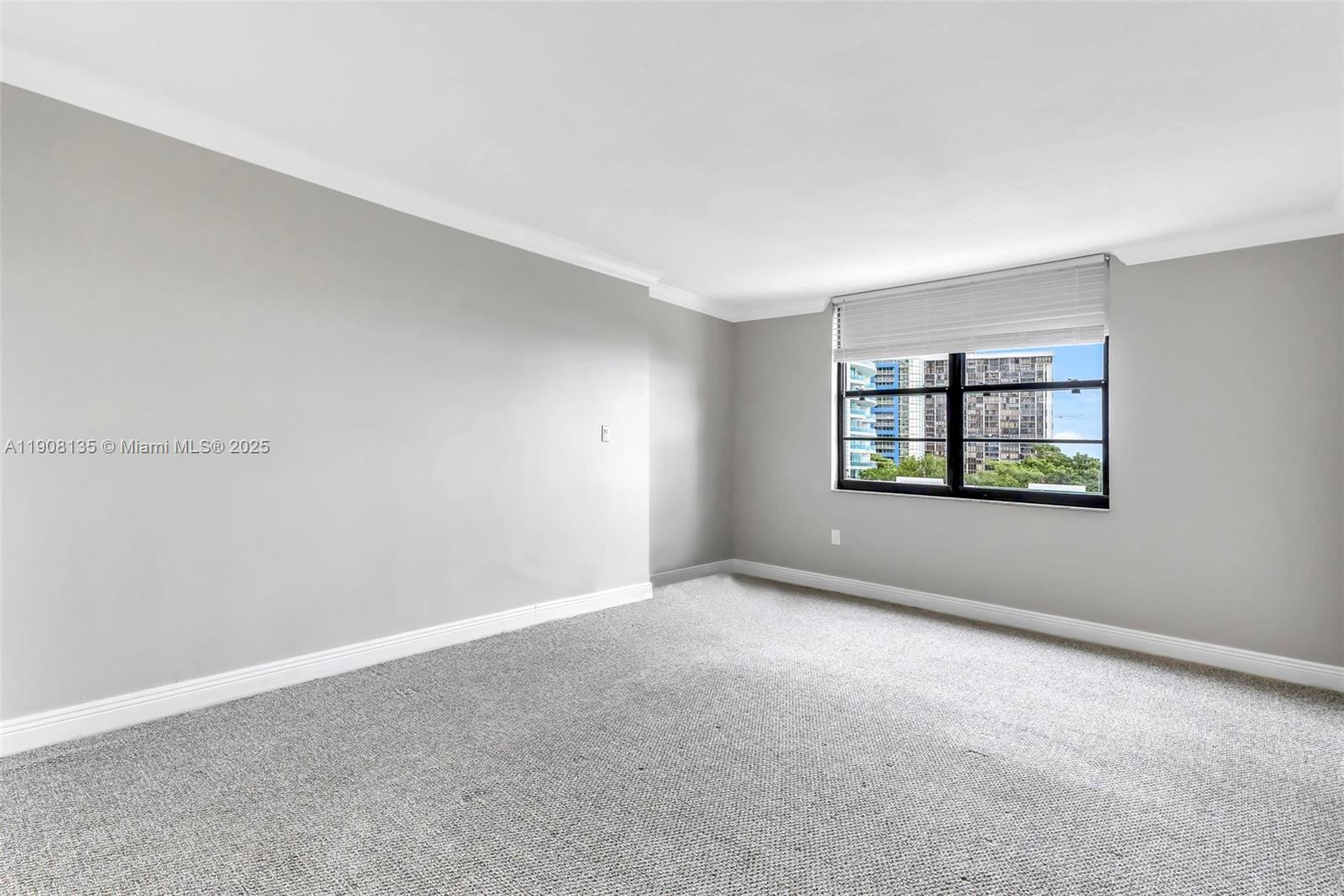 BRICKELL BAY CLUB CONDO - Residential Lease