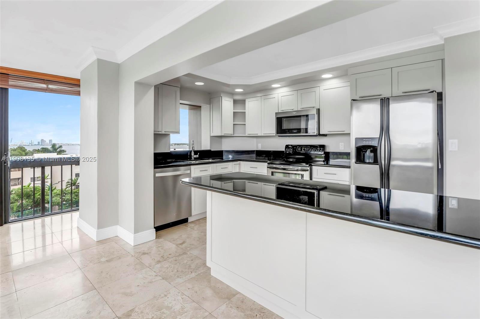 BRICKELL BAY CLUB CONDO - Residential Lease