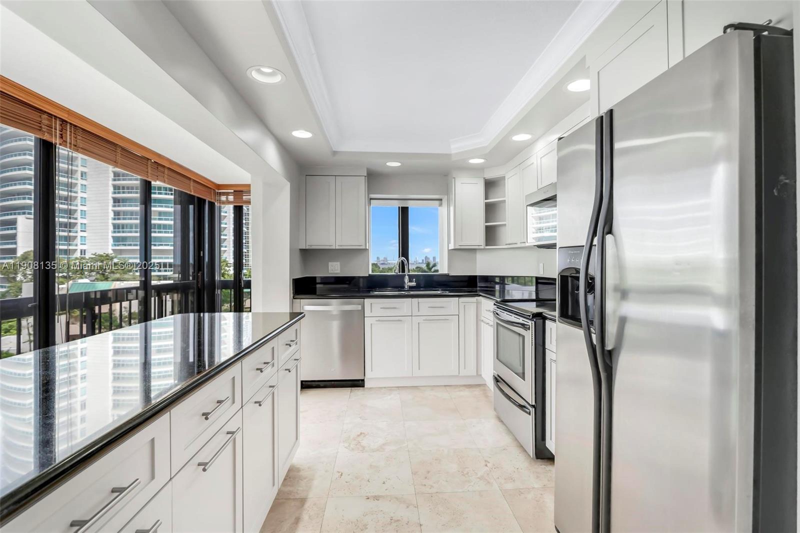 BRICKELL BAY CLUB CONDO - Residential Lease